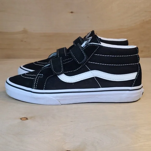 Vans Sk8-Mid Reissue V Black And True White Sneakers - Picture 5 of 9